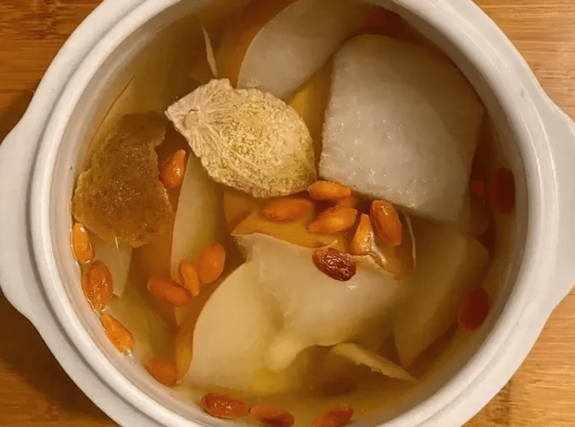 陈皮枸杞梨一起煮的图片
