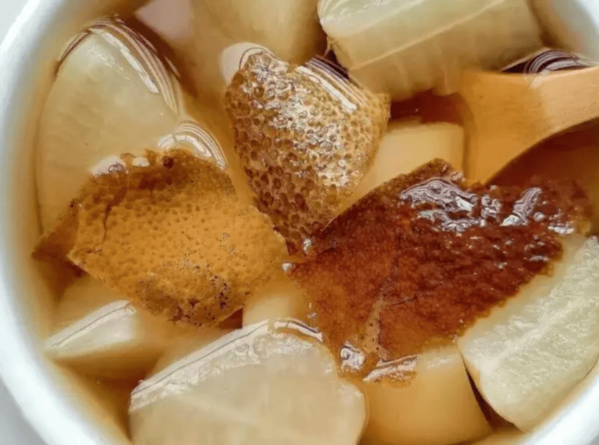 White Radish and Dried Tangerine Peel Drink